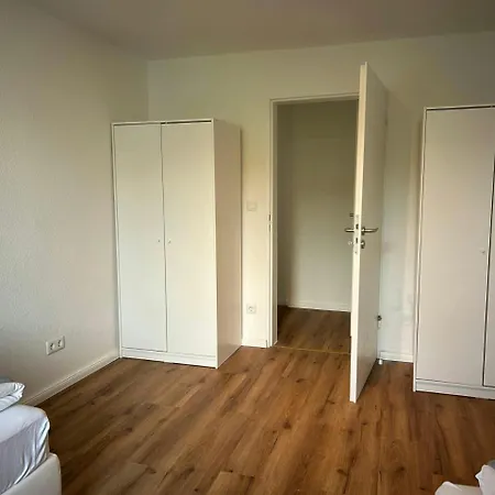 And Spacious For 5 Apartment